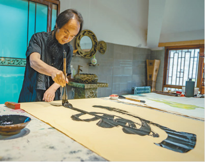 葫芦烙画产业越做越大