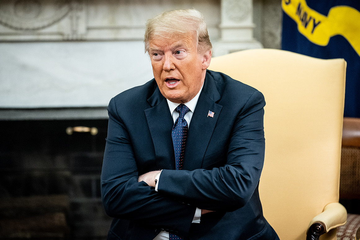 每日疫情简报会要不要开？美媒曝白宫内部存在