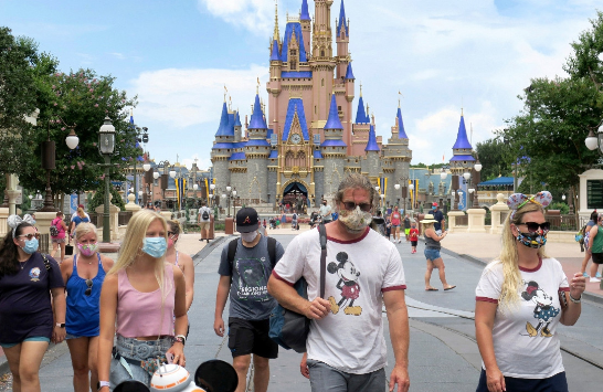 美国佛州连续5天新增超万例 州议员和民众都慌了