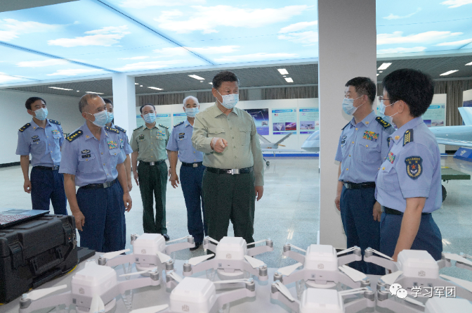 八一前夕，习近平视察空军航空大学