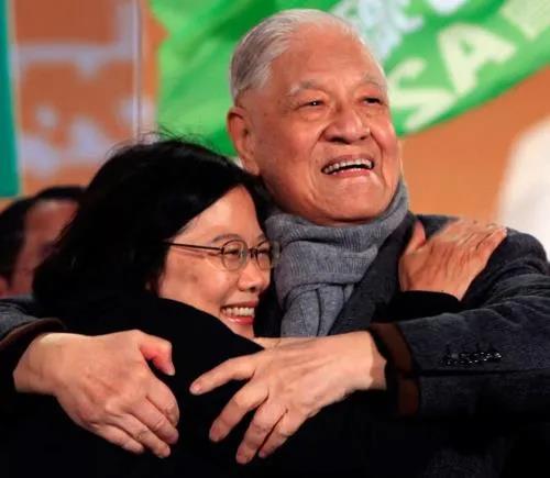 侠客岛：背叛者李登辉