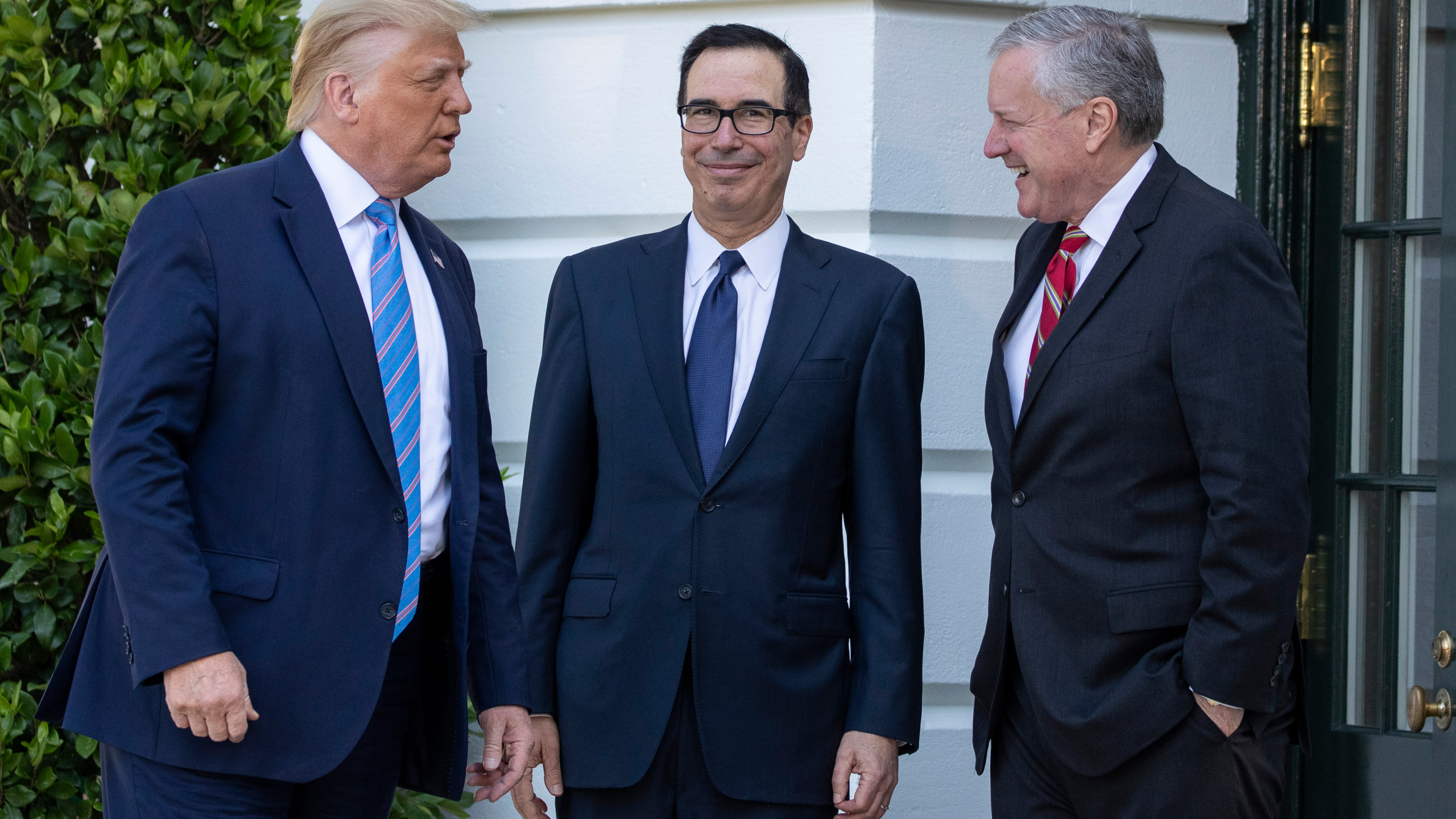 美媒：白宫强制要求工作人员进行随机病毒检测