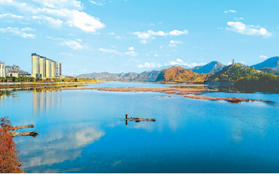 捏成一个拳头 打出“五水共治”