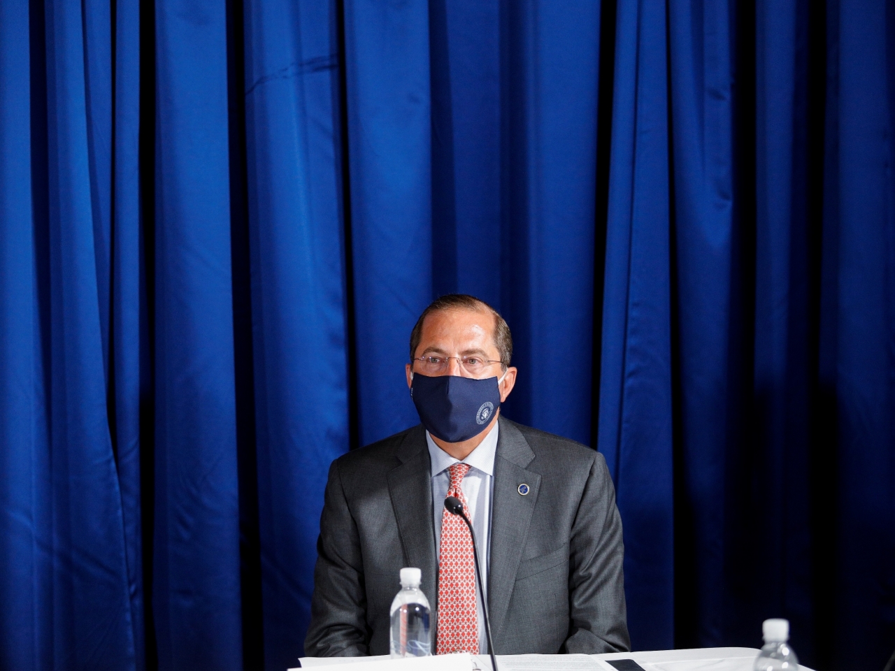 港台腔：美高官将访台，“切香肠”还是“搏一