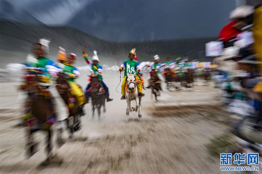 （體育）（11）西藏當雄：云端賽馬