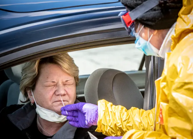 美国日均检测量下降 卫生专家：检测系统已崩溃