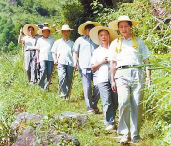 习近平是怎样搞调研的？