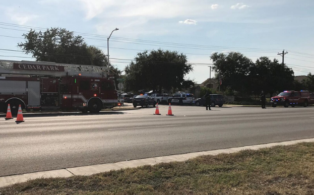 美国得州发生枪击案 3名警察中枪 嫌犯挟持3人