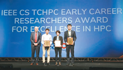 他们搬动了百万行代码“大山”