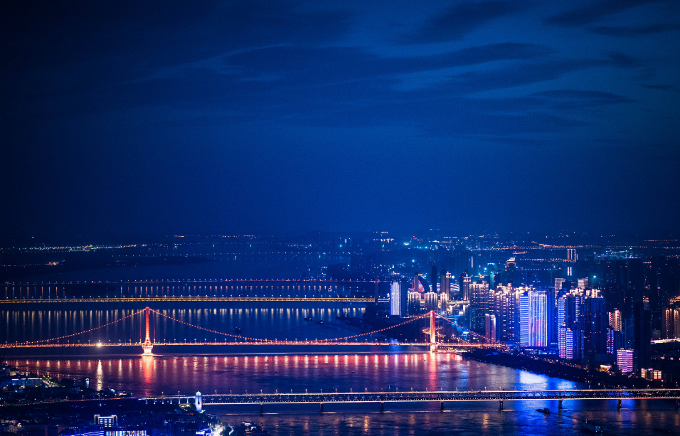 武汉民众出门享清凉 俄媒感叹:中国已走出封锁