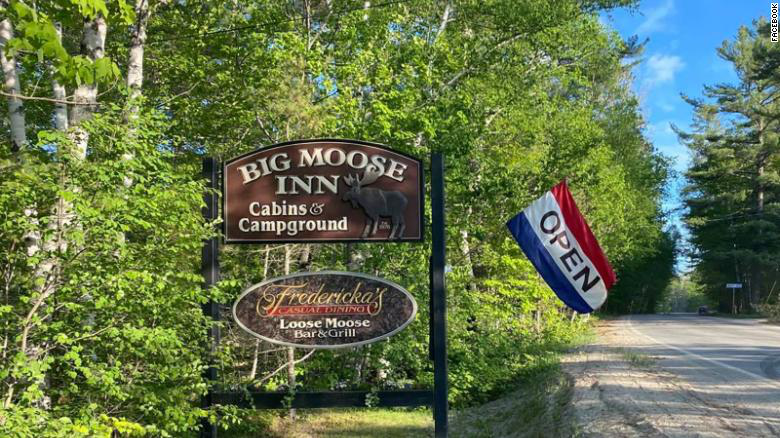 美国一场婚宴致24人感染 当地疾控中心：到处是