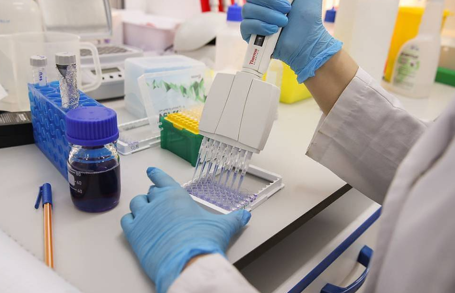 俄罗斯下周将为医务人员接种新冠疫苗 受试者自