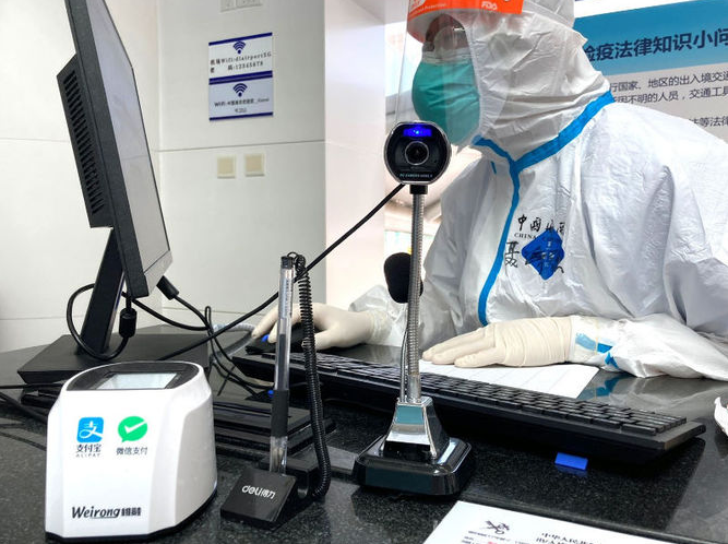 疫情下日本记者坐飞机来中国 几番感慨