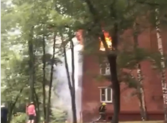 莫斯科一公寓发生爆炸起火 或天然气泄漏导致