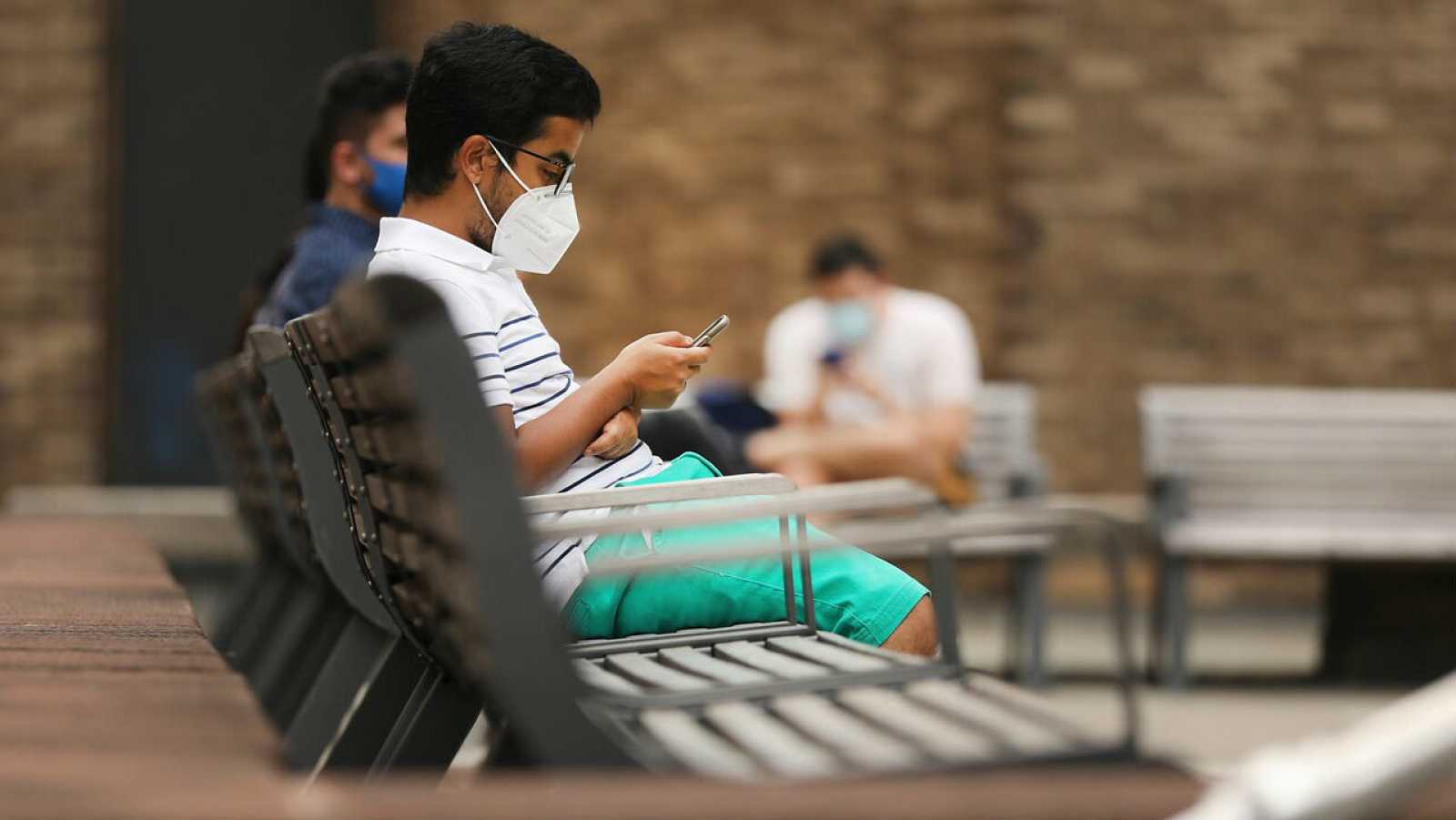 巴西正在调查7例可能的新冠病毒二次感染病例