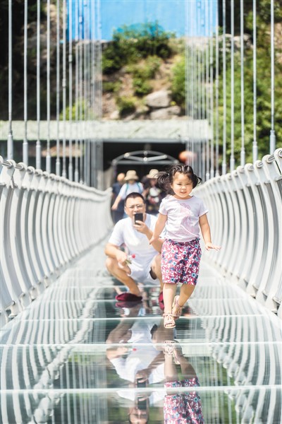 为中国新发展阶段指明方向