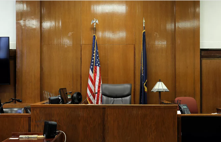 遭枪击美非裔男子将在病床上出席听证会 面临