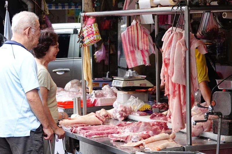 国民党发动22县市议会党团反对进口美猪 不排除