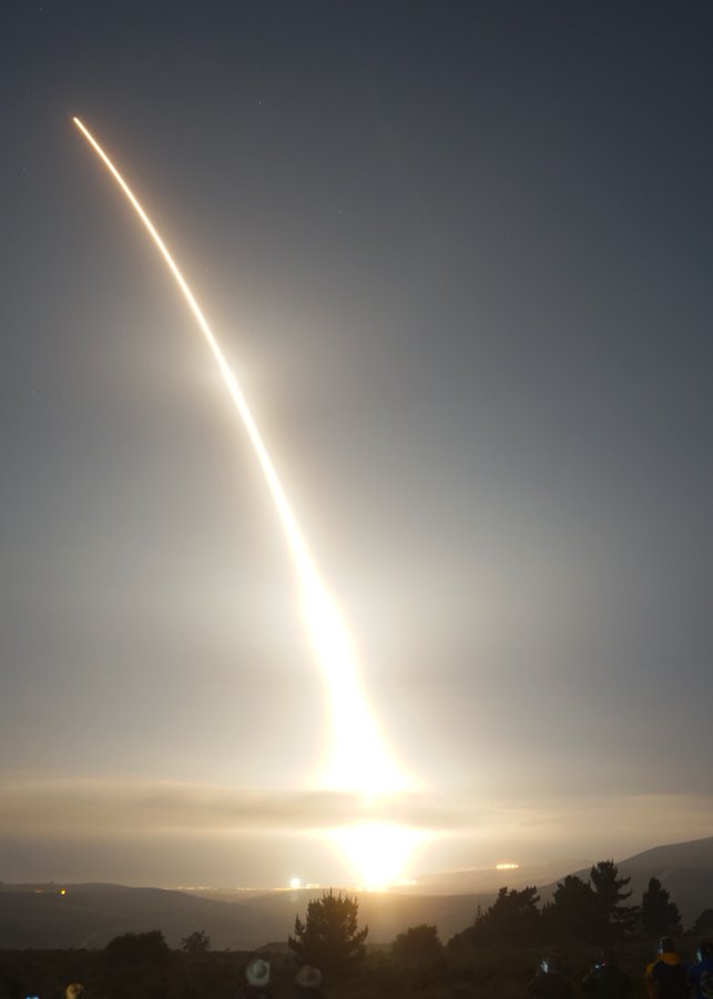 现场！美军再次试射民兵3洲际导弹 称