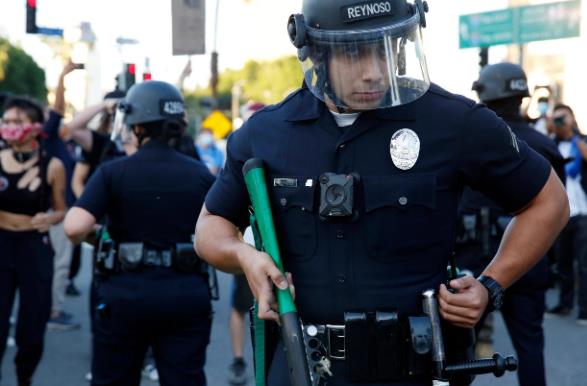 新冠肺炎成美国警察2020年首要殉职原因 远超枪击