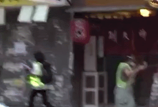 乱港分子男扮女装假摔抹黑警方 被网友批戏多