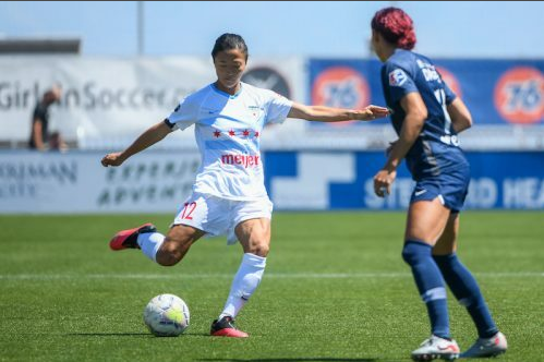 罕见！日本女足运动员加盟男队 将和哥哥搭档锋