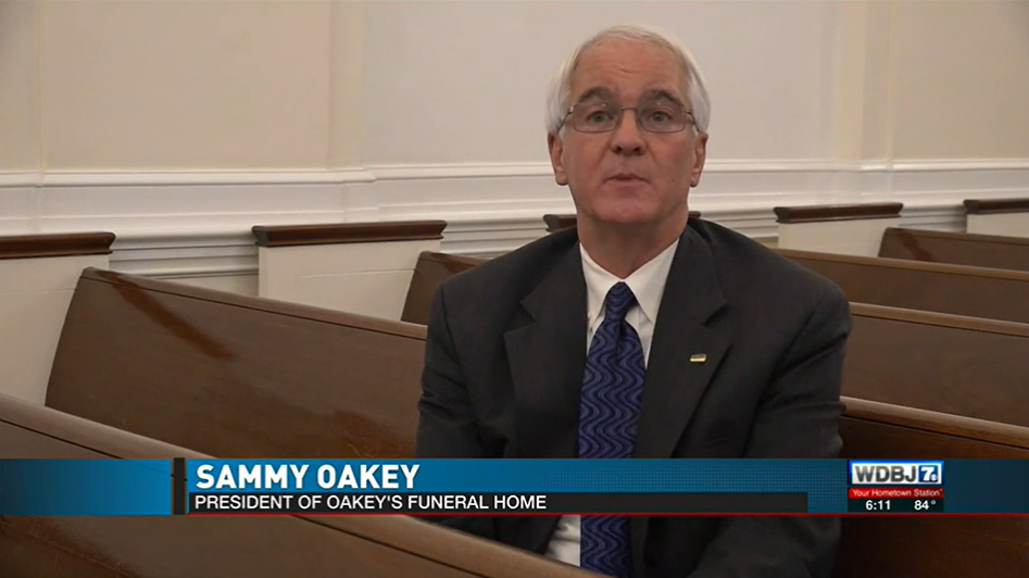 美国94岁二战老兵最后愿望：请将棺材涂成黄箭口