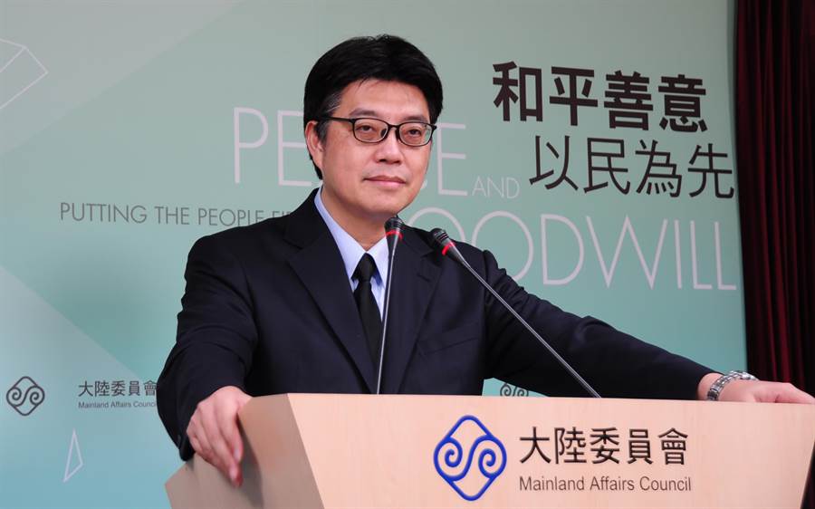 港台腔：祭“三禁”、挡海峡论坛，民进党色厉