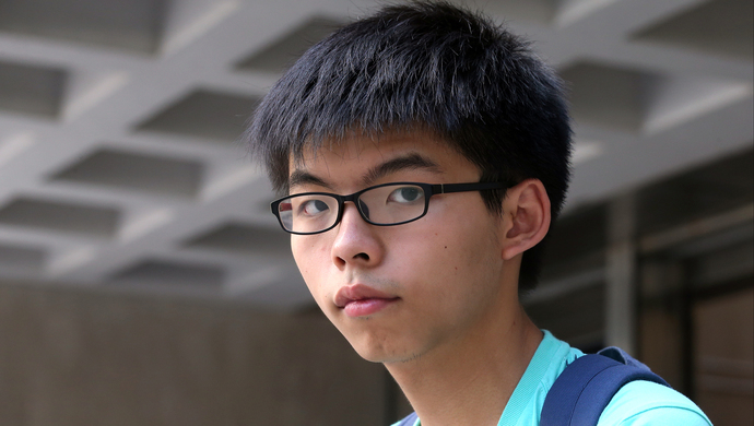 太嚣张！黄之锋等人公然上网