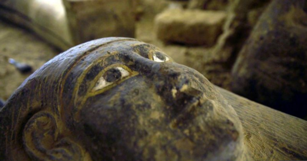 埃及古墓新出土27具棺材：2500年前下葬 色彩仍鲜