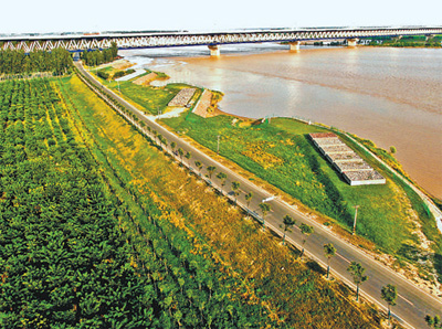 昔日黄沙滩 渐成花果川（大江大河·黄河治理这