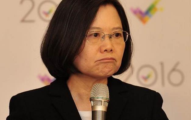 港台腔：台企纷纷登陆上市，民进党还想搞“两