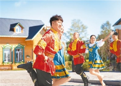 【畅通国内国际双循环】这个东北村庄，游客咋