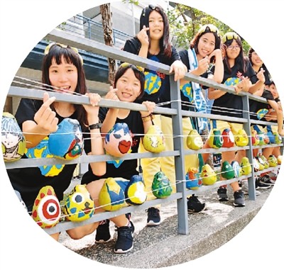 人民日报海外版：不同的社会民俗 相同的团圆期