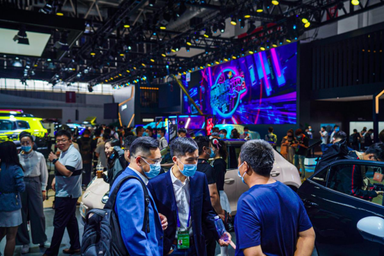 1601100669110229.png 【新闻通稿】撸猫遛狗开坦克 长城汽车燃爆2020北京车展2496.png