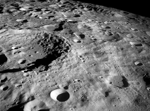 NASA宣布：人类将于2024年重返月球