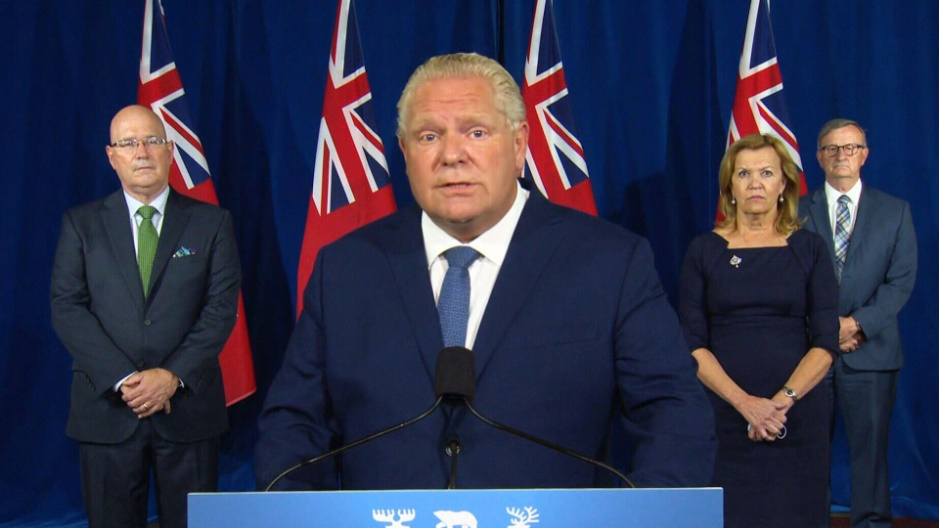 加拿大一省实施新封锁措施 反对者在省长家门口