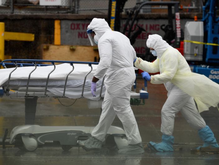 美公卫专家:美单日新增确诊病例数很快将会达到