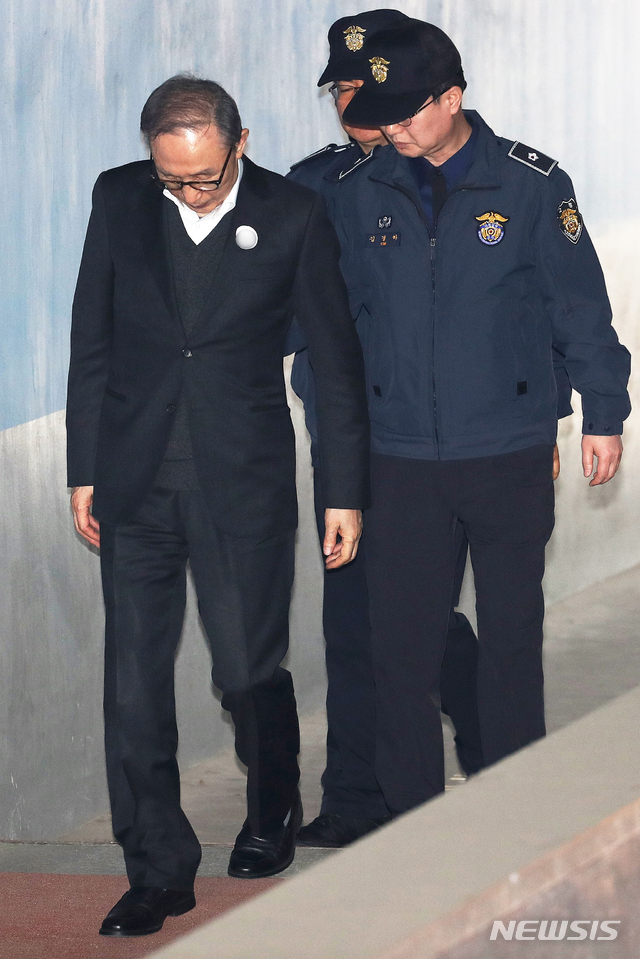 1603953818369773.jpg 1548816023312803.jpg