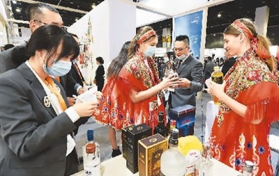 进出口贸易回稳向好