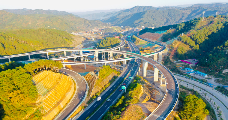 贵州凯里环城高速公路北段通车运营