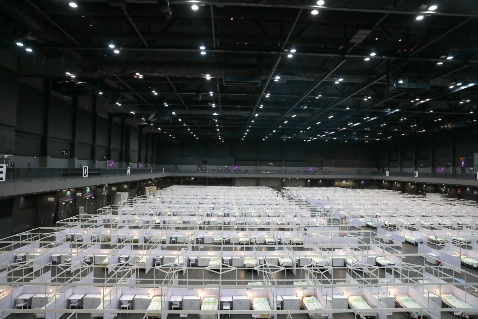 香港发生第四波新冠疫情 “港版方舱”或于25日