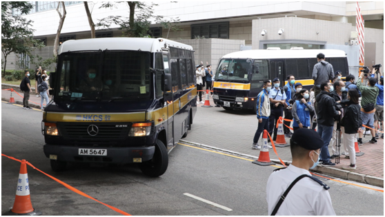 3人被送往收押所(图片来源:香港“橙新闻”)