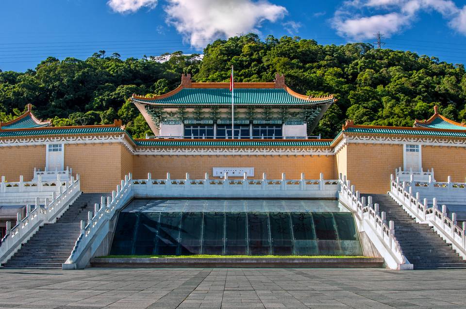 港台腔：民进党何不干脆把故宫文物还给大陆？