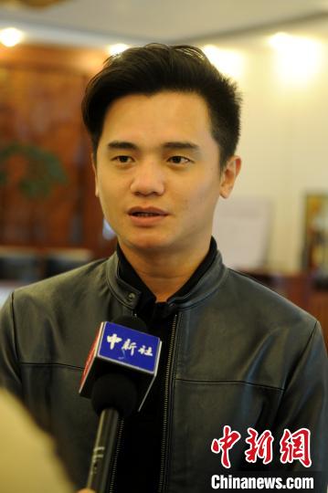 台湾青年黄元泽接受采访。　张金川 摄