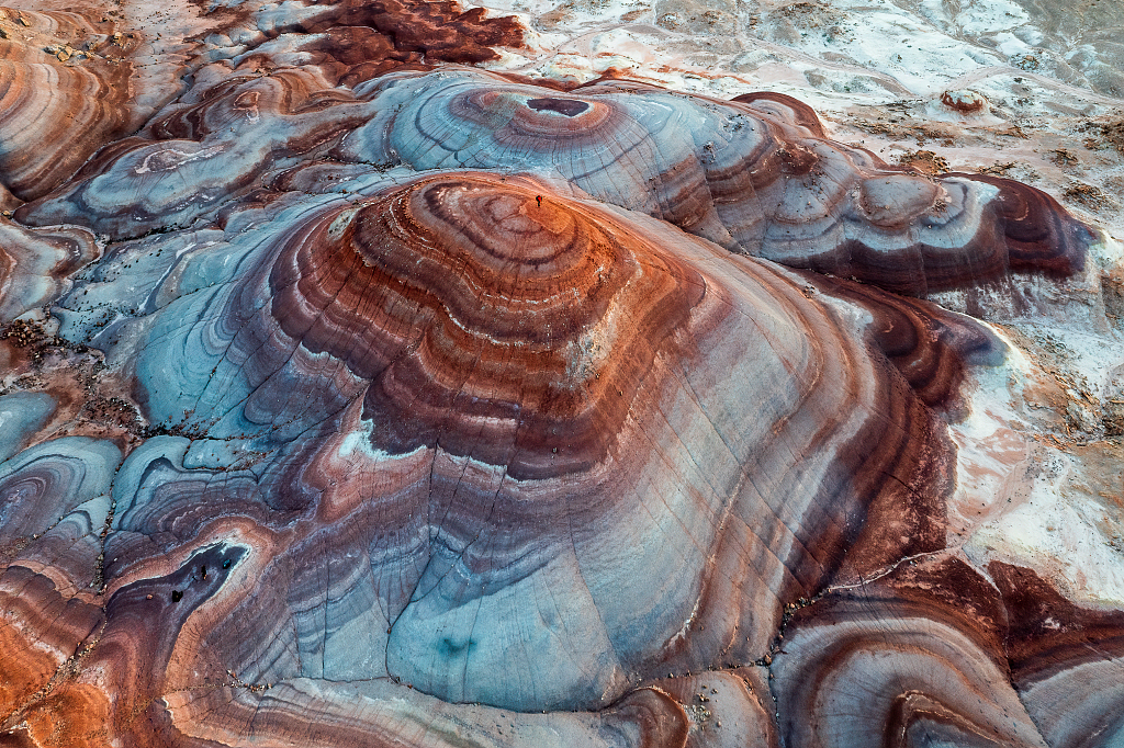 航拍美国犹他州膨土岩地貌 宛若置身火星荒凉沉寂