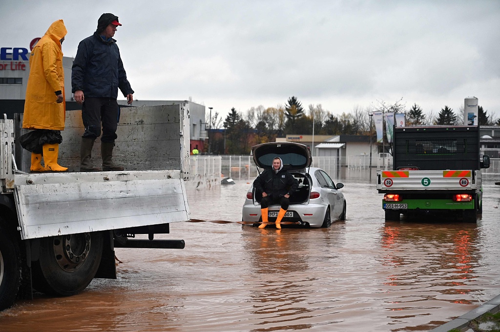波黑连续多日遭遇严重洪水侵袭