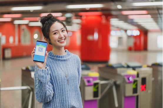 （素材）港铁即将开启“智慧出行”新模式：明起用AlipayHK和支付宝均可扫码进闸226.png