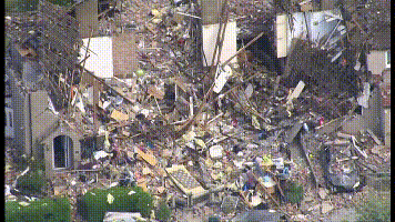 Heysham (Lancashire) gas explosion destroys 2 houses completely (UK) - ITV News - 16th May 2021.gif