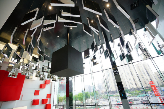 【改2】去超体逛未来！京东618，打卡华东首家京东电器超级体验店 【未配图】(1)861.png